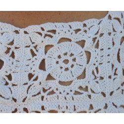 Tunique courte dentelle blanche au crochet