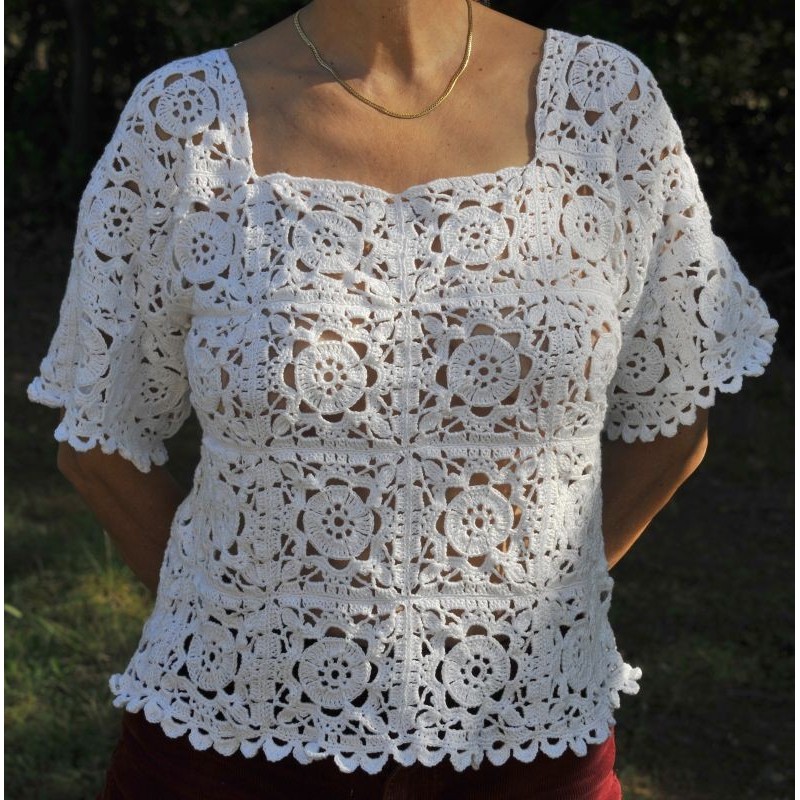 Tunique courte dentelle blanche au crochet