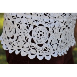 Tunique courte dentelle blanche au crochet