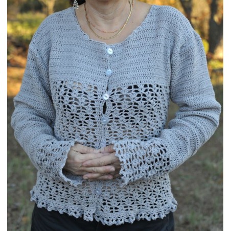 Gilet au crochet dentelle fait main, couleur gris perle