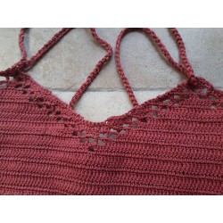 Top d’été au crochet fait main